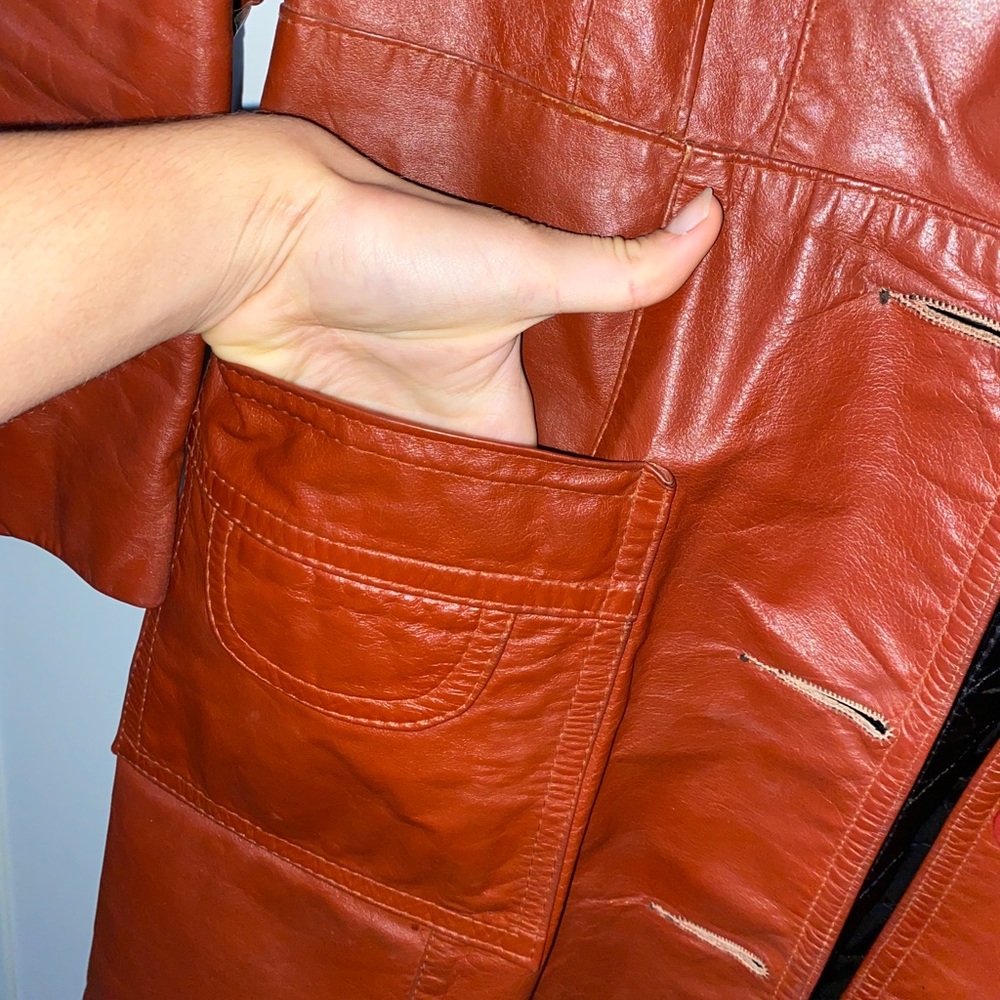 ✨Vintage REAL leather coat from Paris!✨
